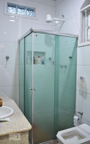 Casa à venda com 287m², 3 quartos e 4 vagasBanheiro da Suíte 3