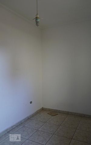 Casa à venda com 75m², 2 quartos e 1 vagaQuarto
