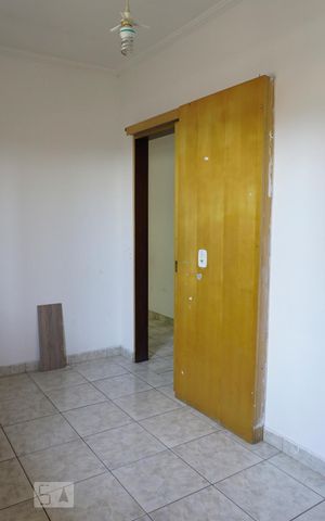Casa à venda com 75m², 2 quartos e 1 vagaQuarto