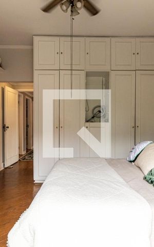 Casa à venda com 490m², 4 quartos e 4 vagasSuíte 1