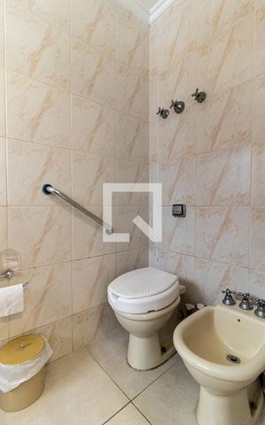 Casa à venda com 490m², 4 quartos e 4 vagasBanheiro da Suíte 4