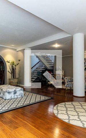 Casa à venda com 490m², 4 quartos e 4 vagasSala