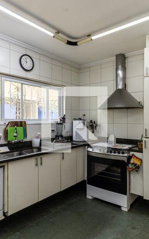 Casa à venda com 490m², 4 quartos e 4 vagasCozinha