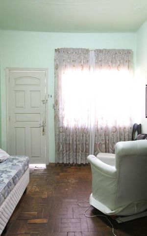 Casa à venda com 100m², 2 quartos e 1 vagaSala