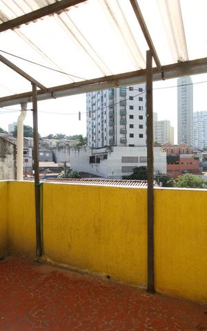 Casa à venda com 100m², 2 quartos e 1 vagaÁrea de serviço