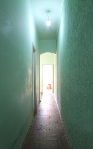 Casa à venda com 100m², 2 quartos e 1 vagaCorredor