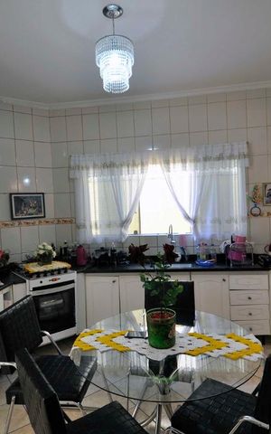 Casa à venda com 250m², 4 quartos e 2 vagasCopa Cozinha