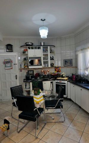 Casa à venda com 250m², 4 quartos e 2 vagasCopa Cozinha