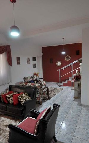 Casa à venda com 250m², 4 quartos e 2 vagasSala Subsolo