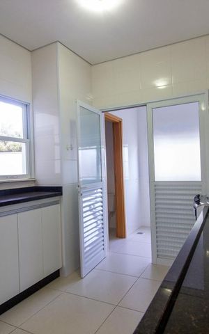 Apartamento para alugar com 80m², 2 quartos e 2 vagasCozinha