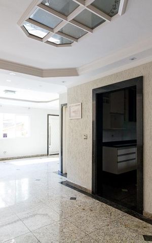 Casa de condomínio para alugar com 150m², 3 quartos e 4 vagasSala