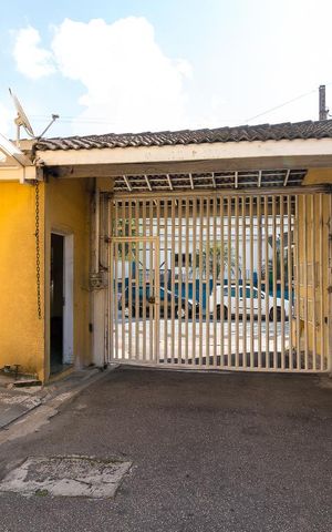 Casa de condomínio para alugar com 150m², 3 quartos e 4 vagasEntrada do condomínio
