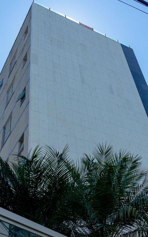 Apartamento para alugar com 90m², 3 quartos e 2 vagas Apartamento para alugar com 90m², 3 quartos e 2 vagasFachada