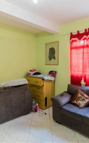 Apartamento à venda com 200m², 3 quartos e 2 vagas Apartamento à venda com 200m², 3 quartos e 2 vagasSala