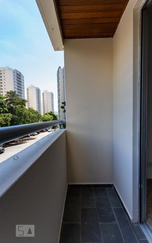 Apartamento à venda com 59m², 2 quartos e 1 vaga Apartamento à venda com 59m², 2 quartos e 1 vagaVaranda
