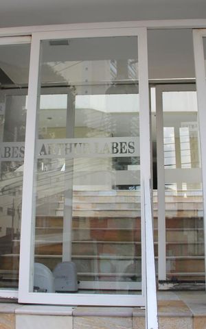 Apartamento à venda com 52m², 2 quartos e 1 vagaFachada