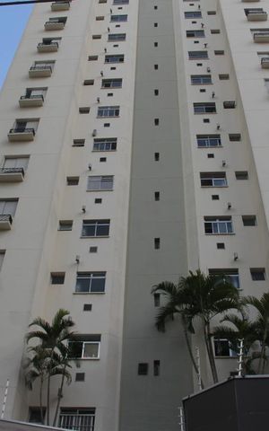Apartamento à venda com 52m², 2 quartos e 1 vagaFachada