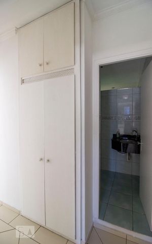 Apartamento à venda com 86m², 3 quartos e 1 vagaSala - armários