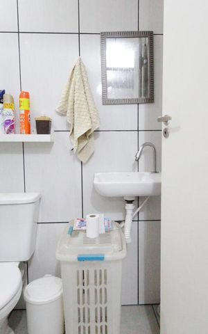 Casa à venda com 165m², 3 quartos e 3 vagas Casa à venda com 165m², 3 quartos e 3 vagasBanheiro social