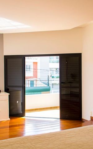 Casa à venda com 630m², 4 quartos e 8 vagas Casa à venda com 630m², 4 quartos e 8 vagasSuíte 1