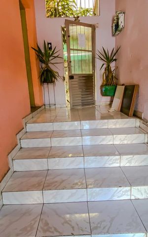 Casa à venda com 140m², 7 quartos e sem vagaHall Social