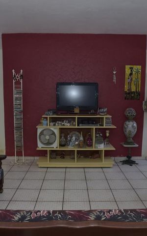 Casa à venda com 160m², 2 quartos e 1 vagaSala