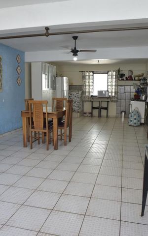 Casa à venda com 160m², 2 quartos e 1 vagaSala
