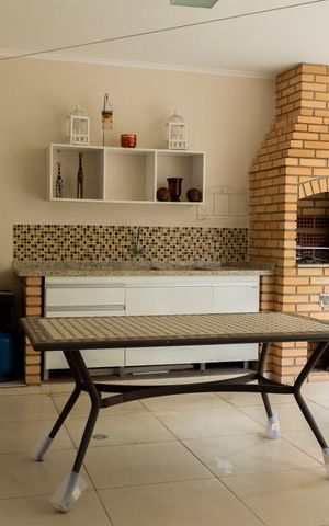 Casa para alugar com 450m², 4 quartos e 6 vagasChurrasqueira