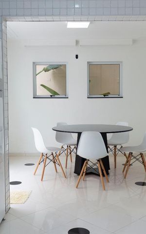Casa para alugar com 450m², 4 quartos e 6 vagasCozinha