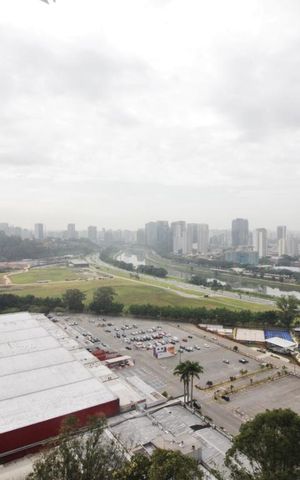 Apartamento à venda com 75m², 2 quartos e 2 vagasVista da sala