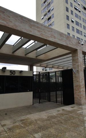 Apartamento à venda com 75m², 2 quartos e 2 vagasFachada