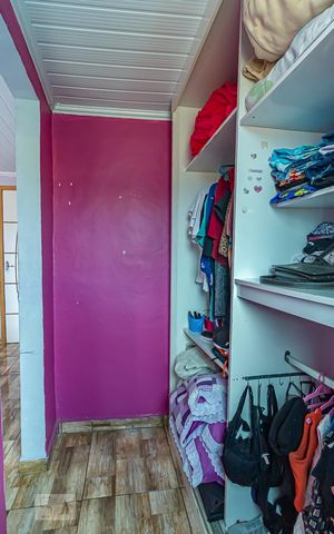 Casa à venda com 135m², 4 quartos e 1 vaga Casa à venda com 135m², 4 quartos e 1 vagaCloset do quarto 1