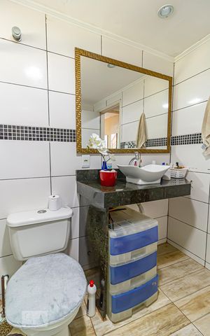 Casa à venda com 135m², 4 quartos e 1 vaga Casa à venda com 135m², 4 quartos e 1 vagaBanheiro Social 1
