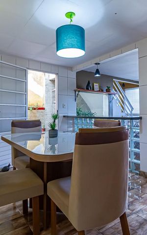 Casa à venda com 135m², 4 quartos e 1 vaga Casa à venda com 135m², 4 quartos e 1 vagaSala de Jantar
