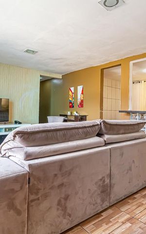 Casa à venda com 135m², 4 quartos e 1 vaga Casa à venda com 135m², 4 quartos e 1 vagaSala de Estar