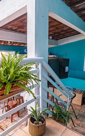 Casa à venda com 135m², 4 quartos e 1 vaga Casa à venda com 135m², 4 quartos e 1 vagaVaranda