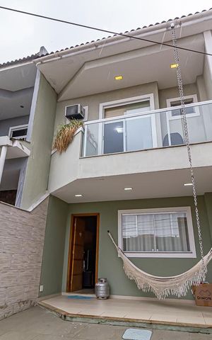 Casa à venda com 156m², 3 quartos e 1 vaga Casa à venda com 156m², 3 quartos e 1 vagaFachada