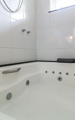 Casa à venda com 156m², 3 quartos e 1 vaga Casa à venda com 156m², 3 quartos e 1 vagaBanheiro da Suíte