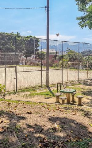 Casa à venda com 156m², 3 quartos e 1 vaga Casa à venda com 156m², 3 quartos e 1 vagaÁrea Comum - Playground e Quadra
