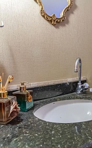 Casa à venda com 156m², 3 quartos e 1 vaga Casa à venda com 156m², 3 quartos e 1 vagaLavabo