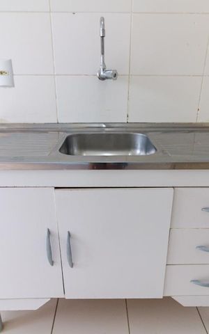 Apartamento à venda com 52m², 2 quartos e 1 vagaCozinha - pia e gabinete