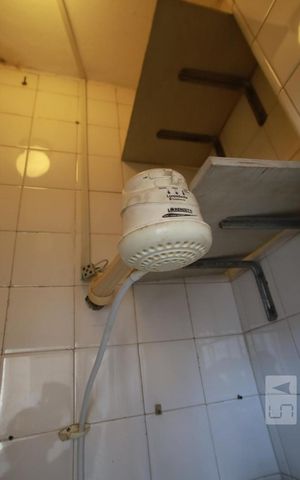 Apartamento para alugar com 70m², 2 quartos e sem vagaBanheiro de Serviço