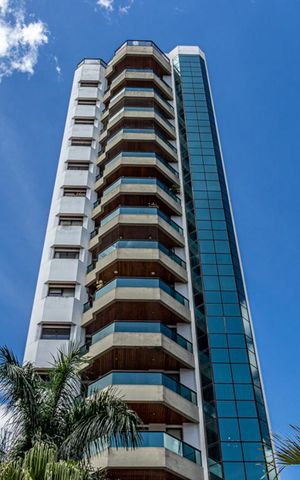 Apartamento à venda com 250m², 4 quartos e 4 vagas Apartamento à venda com 250m², 4 quartos e 4 vagasFachada do bloco