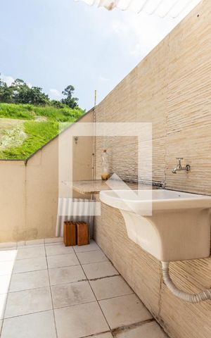 Apartamento para alugar com 98m², 4 quartos e 1 vaga Apartamento para alugar com 98m², 4 quartos e 1 vagaLavanderia