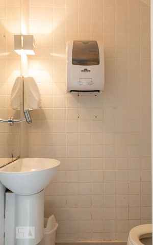 Casa à venda com 150m², 5 quartos e sem vagaBanheiro 2