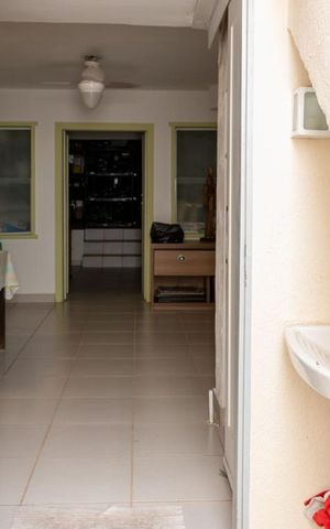 Casa à venda com 150m², 5 quartos e sem vagaÁrea de serviço