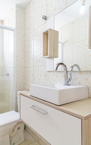 Apartamento à venda com 52m², 2 quartos e 1 vaga Apartamento à venda com 52m², 2 quartos e 1 vagaBanheiro
