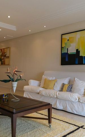 Apartamento para alugar com 219m², 4 quartos e 3 vagasSala