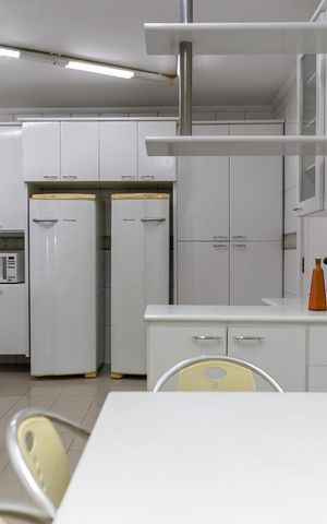 Apartamento para alugar com 219m², 4 quartos e 3 vagasCozinha