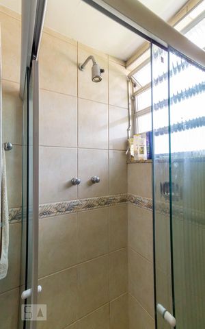 Apartamento à venda com 65m², 2 quartos e 1 vaga Apartamento à venda com 65m², 2 quartos e 1 vagaBanheiro Social